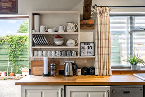 Kitchen- click for photo gallery